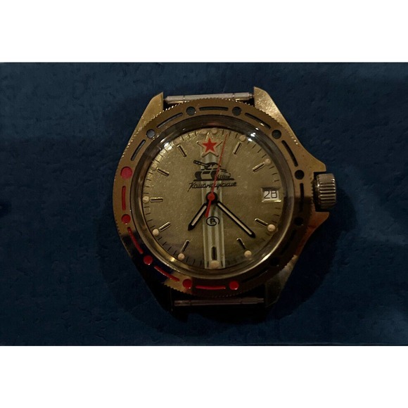 USSR GOLD SOVIET VOSTOK KOMANDIRSKIE TANK RED STAR MILITARY WATCH Great Cond - Picture 1 of 6